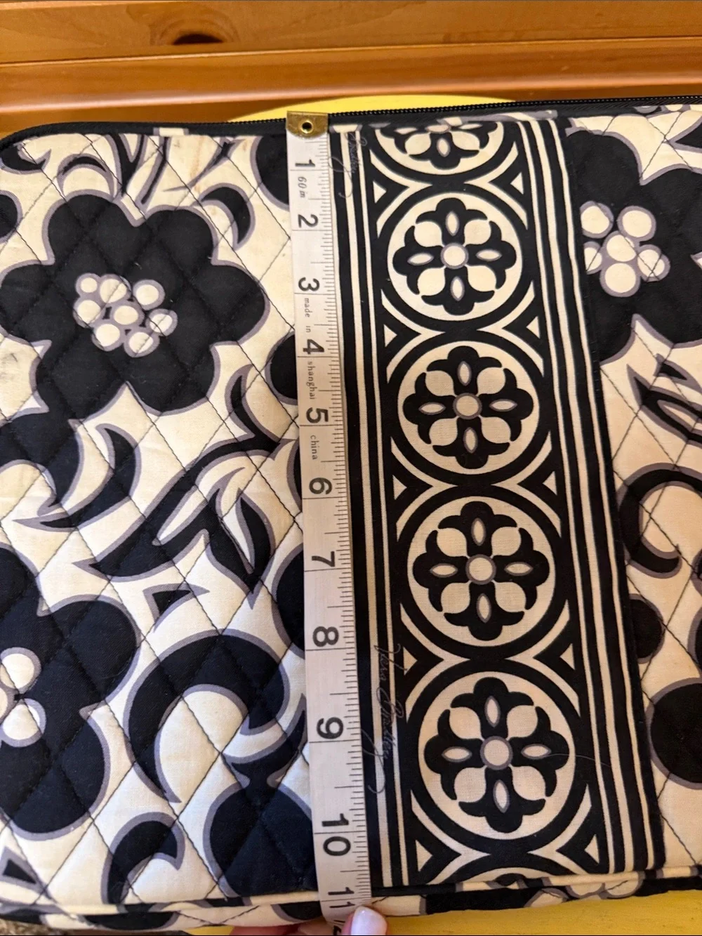 Vera Bradley Night and Day Retired Quilted Laptop Portfolio Case Black & White